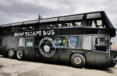 Escape bus pre eventy