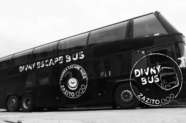 divny bus- escape bus